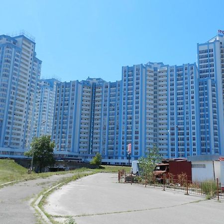 Ap-Rent Osokorky Apartments 키예프 외부 사진